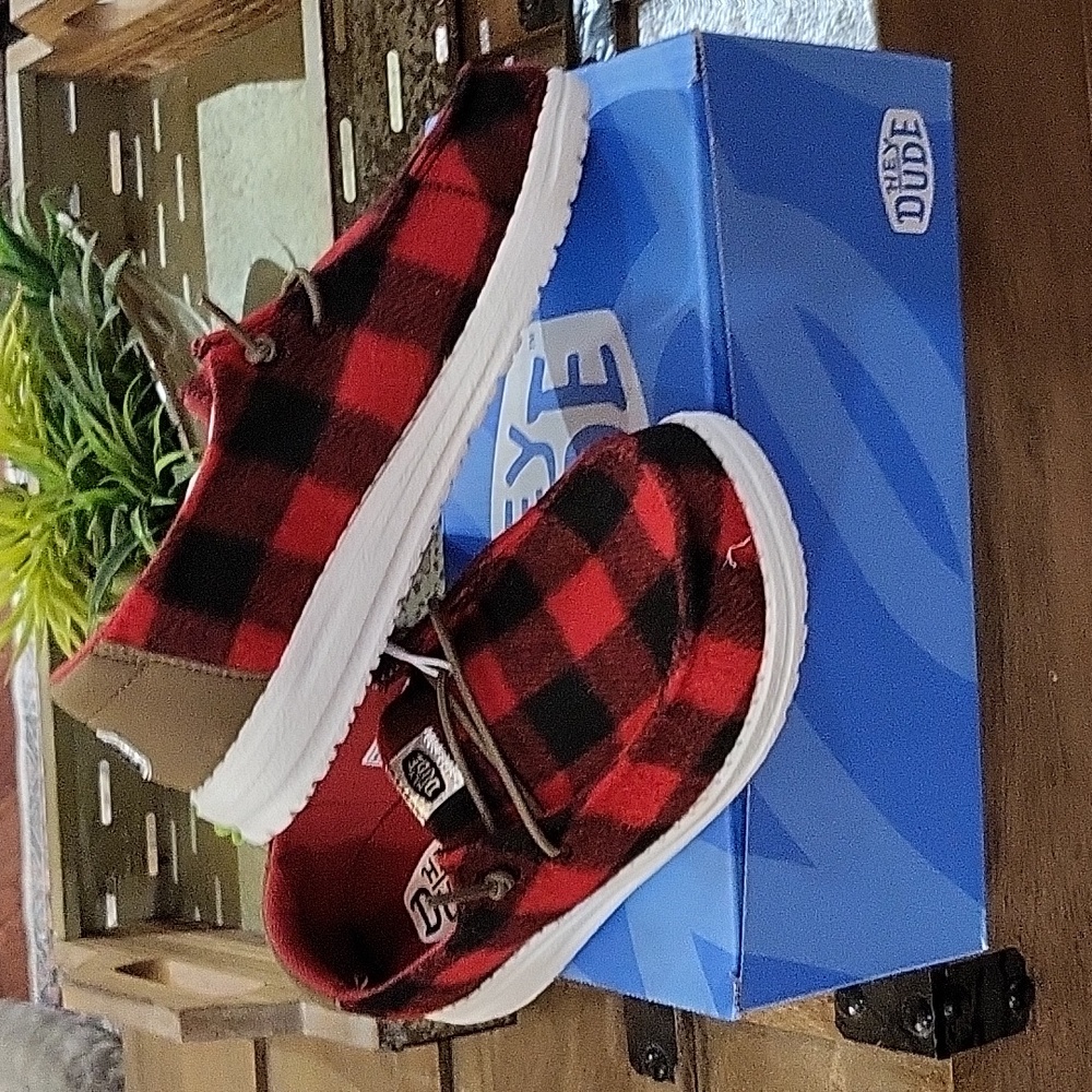 Kids Hey Dudes Buffalo Plaid Size 1 - Picture 2 of 3